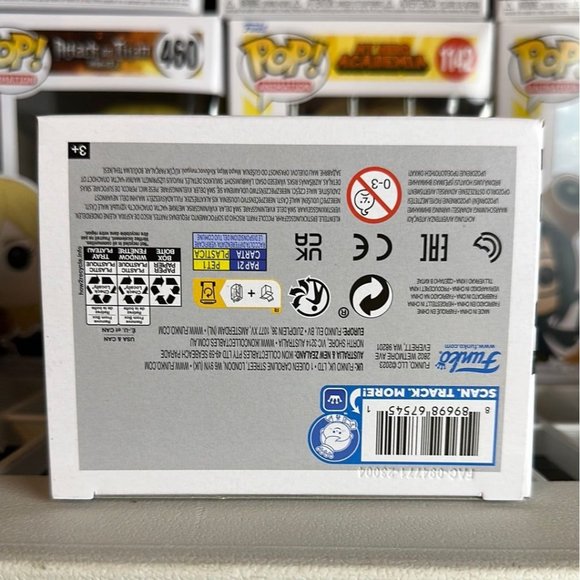 Funko Pop! What We Do In The Shadows - Nandor The Relentless Figure #1326 - Picture 6 of 7